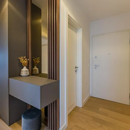 New Luxury Leonarda Lägenhet